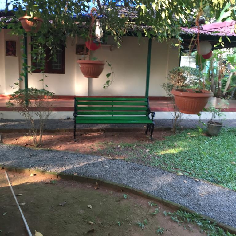 棕榈树林服务式别墅酒店 Kochi 外观 照片